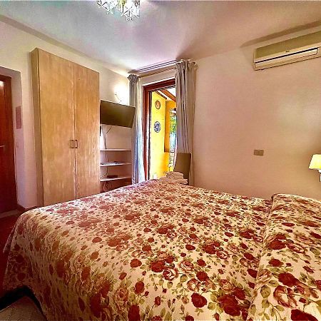 Bed and Breakfast La Chicca Di Francesca Santa Teresa Gallura Exterior foto