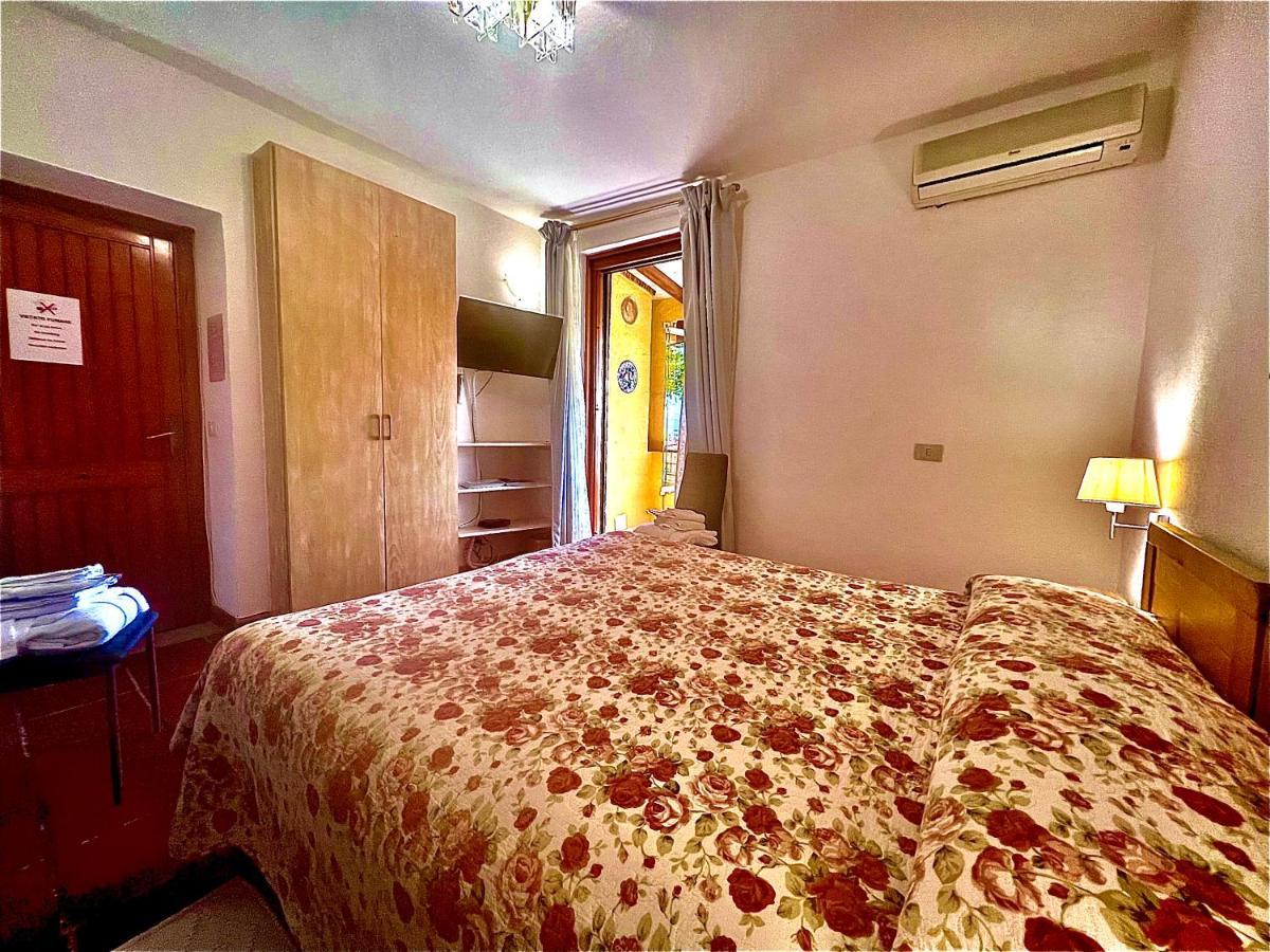 Bed and Breakfast La Chicca Di Francesca Santa Teresa Gallura Exterior foto