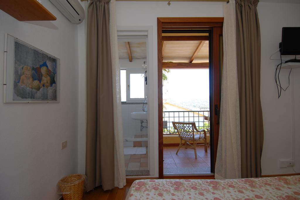 Bed and Breakfast La Chicca Di Francesca Santa Teresa Gallura Exterior foto