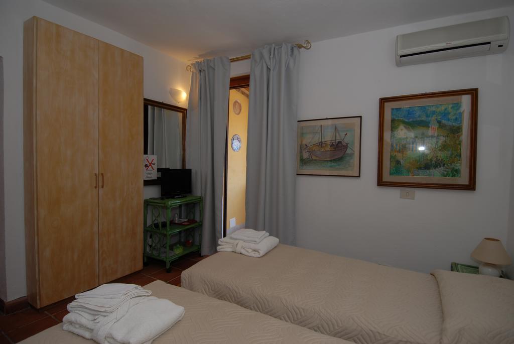 Bed and Breakfast La Chicca Di Francesca Santa Teresa Gallura Exterior foto