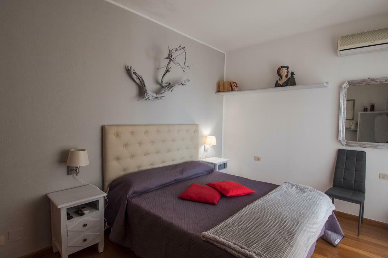 Bed and Breakfast La Chicca Di Francesca Santa Teresa Gallura Exterior foto