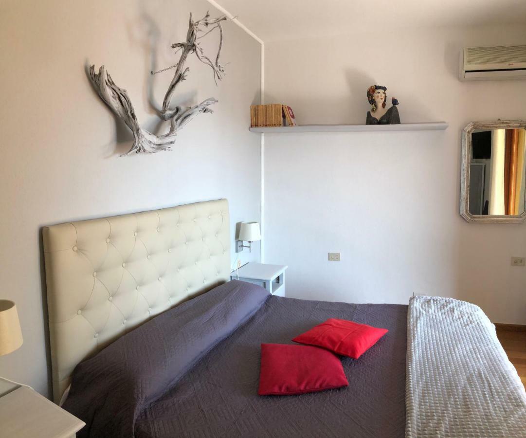 Bed and Breakfast La Chicca Di Francesca Santa Teresa Gallura Exterior foto